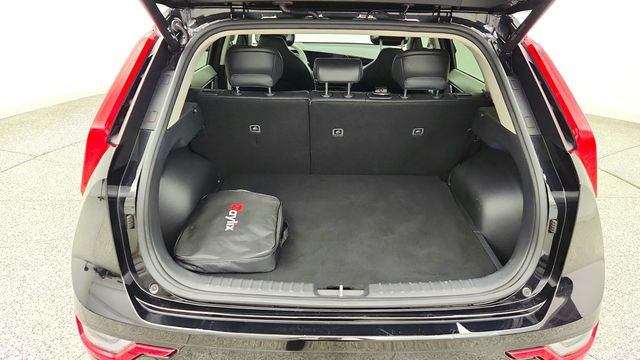 2024 Kia Niro EV Wave w/ Preserve Pkg, Heat Pump & Heated Rear Seats - 23102055 - 21