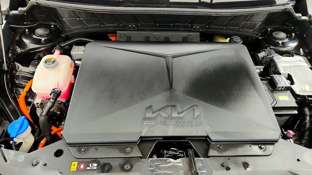 2024 Kia Niro EV Wave w/ Preserve Pkg, Heat Pump & Heated Rear Seats - 23102055 - 26