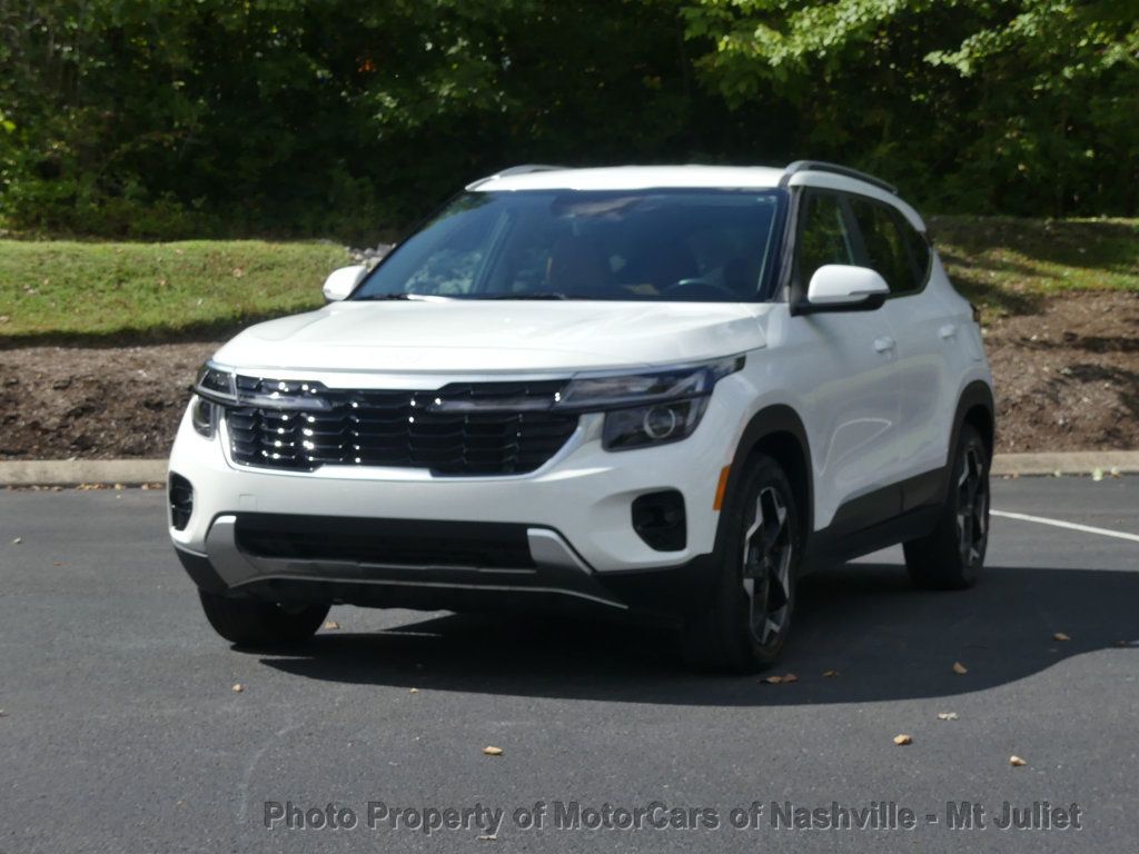 2024 Kia Seltos EX photo 3