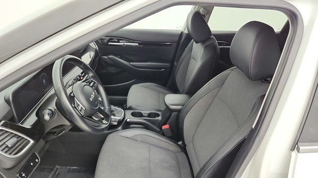 2024 Kia Seltos S IVT AWD - 22945336 - 19