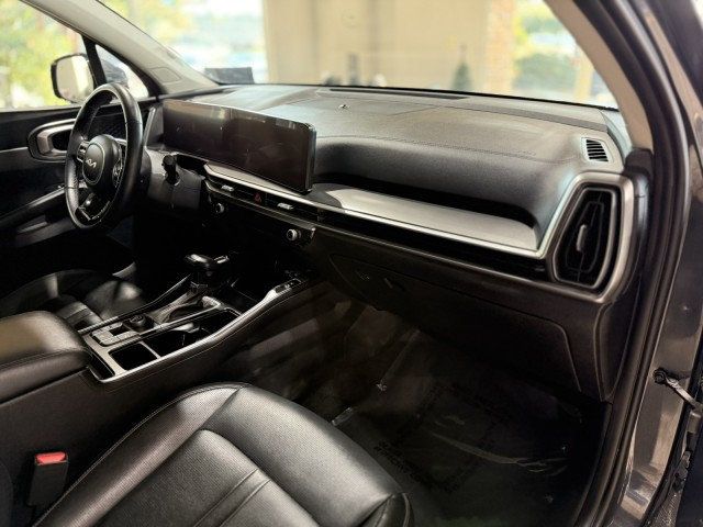 2024 Kia Sorento S photo 23