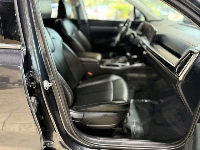 2024 Kia Sorento S photo 24