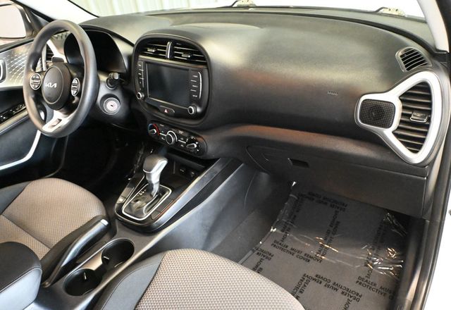 2024 Kia Soul LX - 23073189 - 10