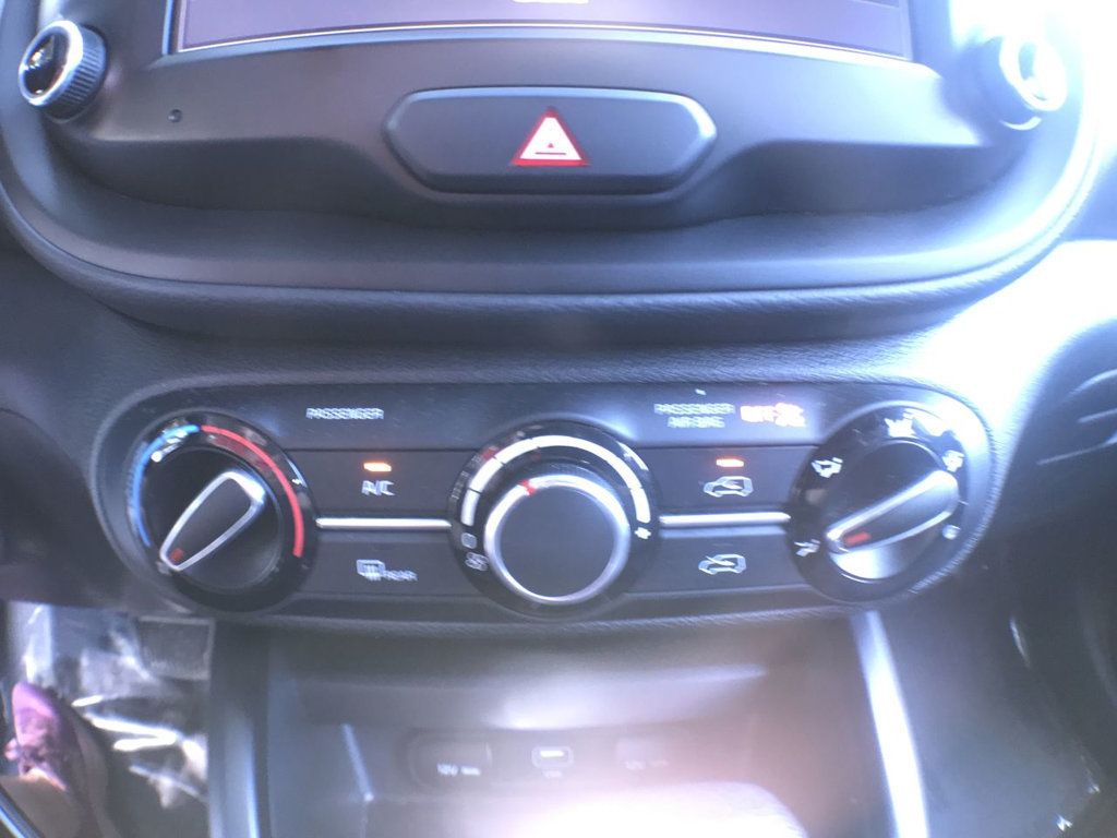 Kia Soul LX photo 20
