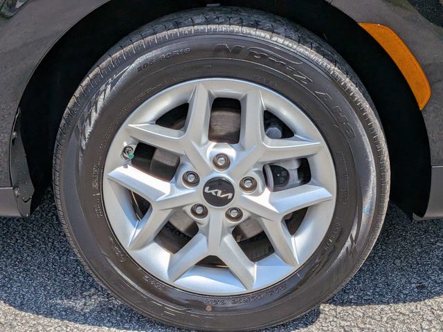 2024 Kia Soul LX IVT - 23068360 - 10