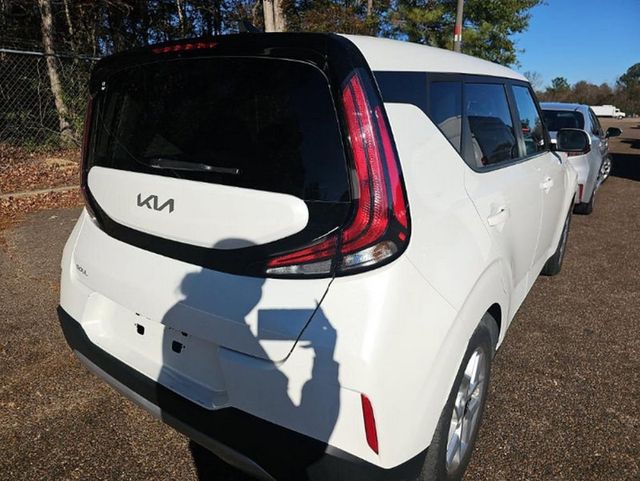 2024 Kia Soul LX IVT - 22946658 - 3