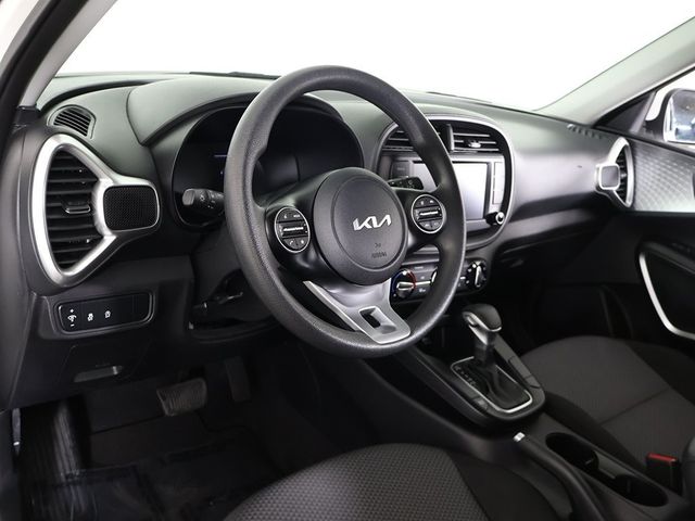 2024 Kia Soul LX IVT - 22961752 - 24