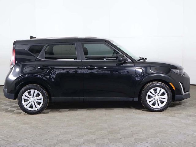 2024 Kia Soul LX IVT - 22984619 - 15