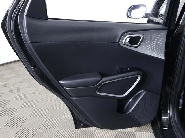 2024 Kia Soul LX IVT - 22984619 - 21
