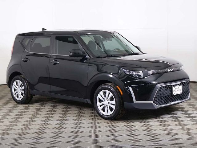 2024 Kia Soul LX IVT - 22984619 - 44