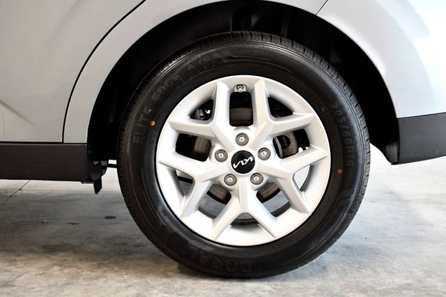 2024 Kia Soul LX IVT - 23018209 - 11