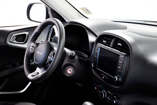 2024 Kia Soul LX IVT - 23018209 - 16