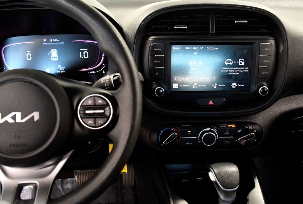 2024 Kia Soul LX IVT - 23018209 - 23