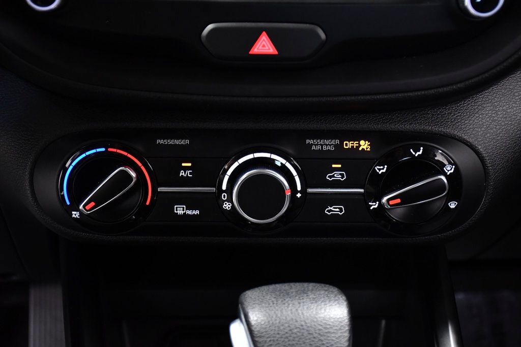 2024 Kia Soul LX IVT - 23043073 - 25