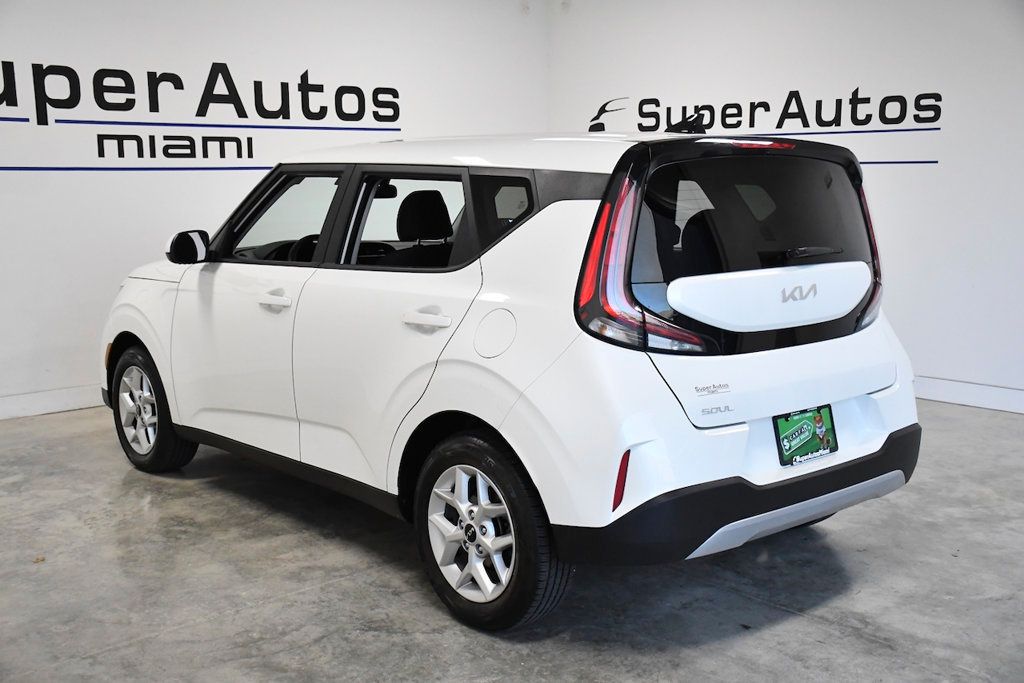 2024 Kia Soul LX IVT - 23043073 - 5