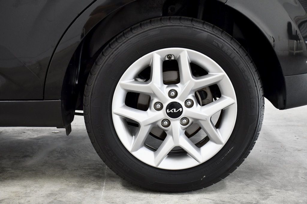 2024 Kia Soul LX IVT - 23068796 - 11