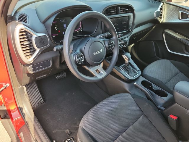2024 Kia Soul LX IVT - 23061519 - 2