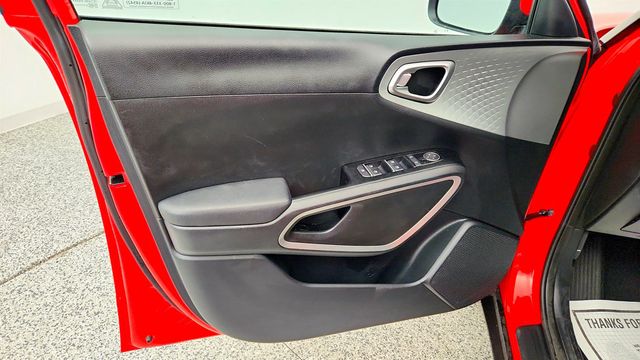 2024 Kia Soul LX IVT with Technology Package - 23016513 - 9