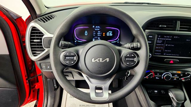 2024 Kia Soul LX IVT with Technology Package - 23016513 - 12