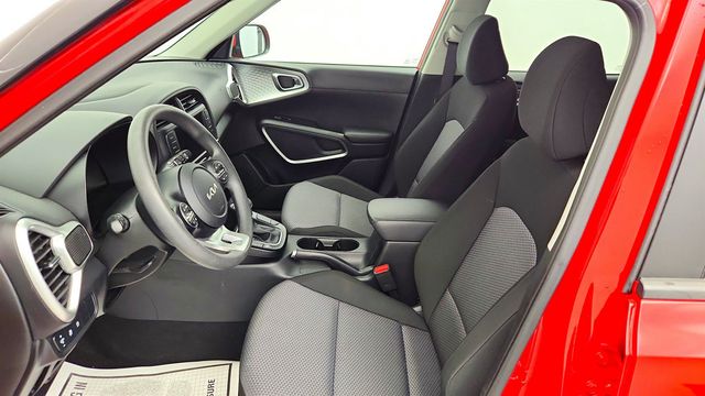 2024 Kia Soul LX IVT with Technology Package - 23016513 - 16
