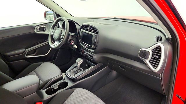 2024 Kia Soul LX IVT with Technology Package - 23016513 - 21