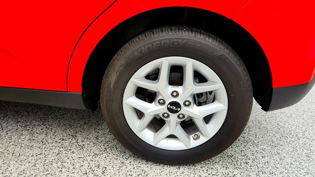 2024 Kia Soul LX IVT with Technology Package - 23016513 - 8