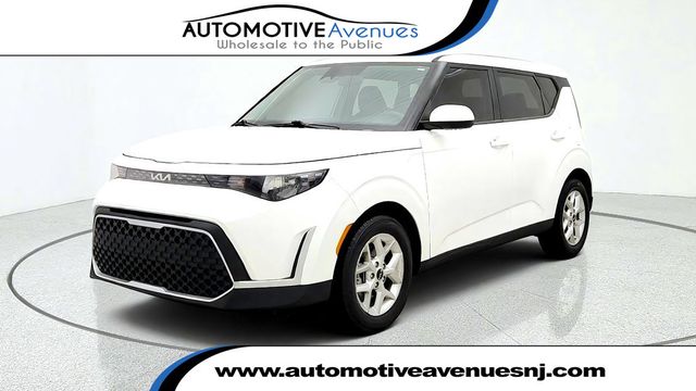 2024 Kia Soul LX IVT w/ Technology Package - 23088132 - 0