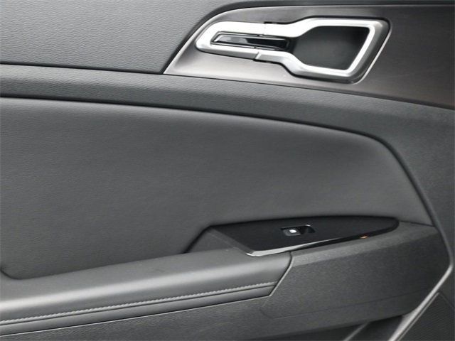 2024 Kia Sportage EX FWD - 22963542 - 13