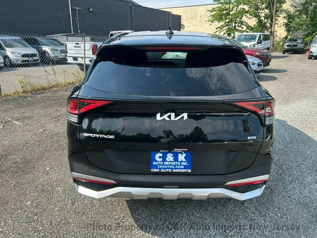 2024 Kia Sportage LX - Photo 11