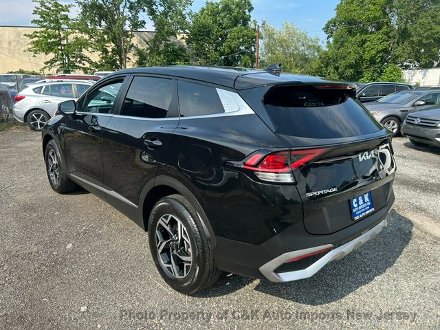 2024 Kia Sportage LX - Photo 13