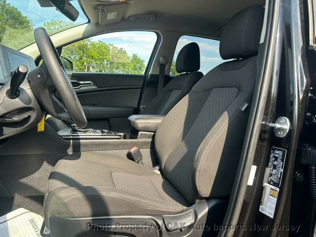 2024 Kia Sportage LX - Photo 19
