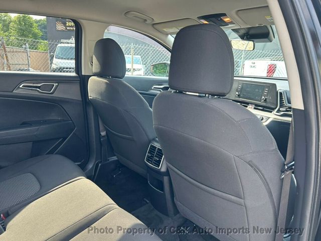2024 Kia Sportage LX - Photo 24