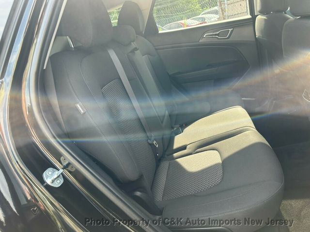 2024 Kia Sportage LX - Photo 25