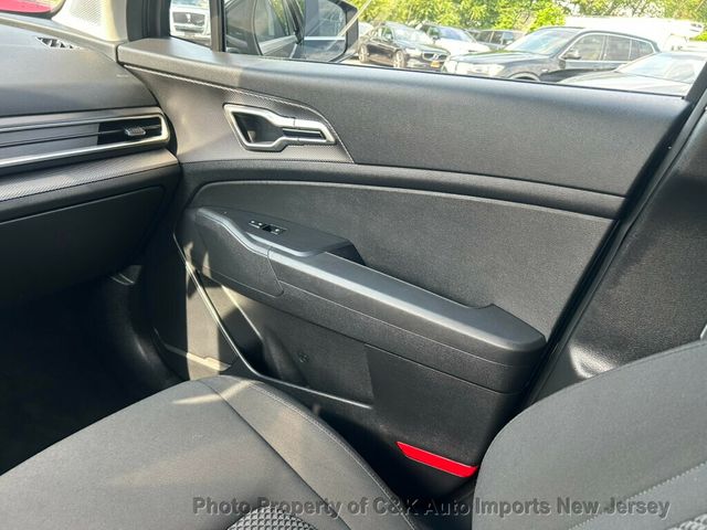 2024 Kia Sportage LX - Photo 28
