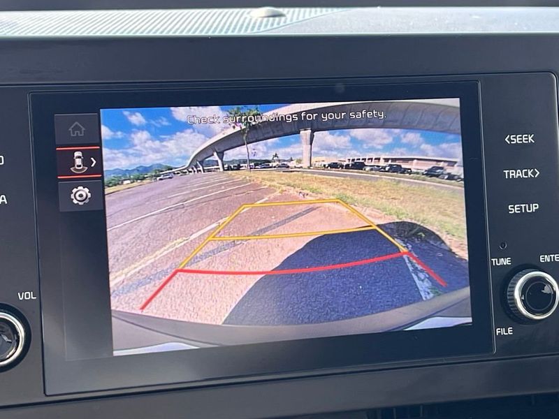 2024 Kia Sportage LX FWD - 22965979 - 17