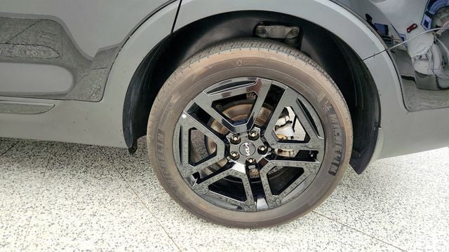 2024 Kia Telluride EX X-Line AWD w/ Terracotta Interior Color Package - 23013615 - 8