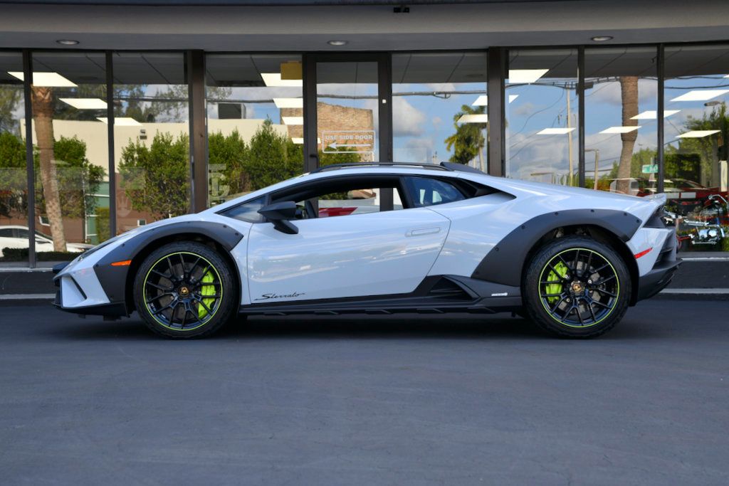 2024 Lamborghini Huracan Sterrato Coupe - 22423081 - 17