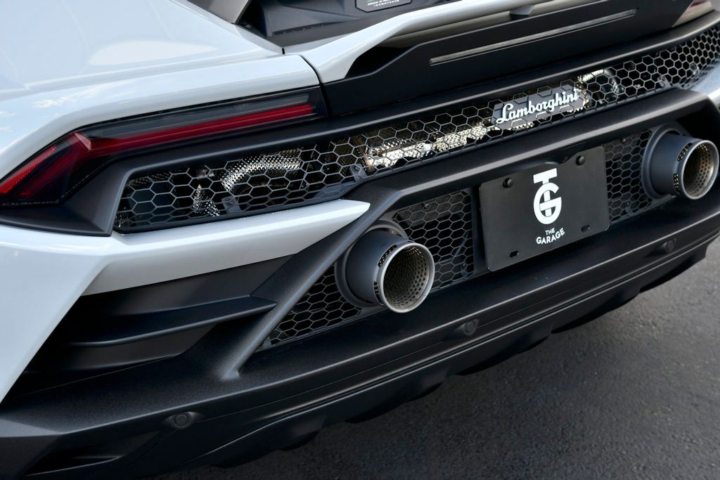 2024 Lamborghini Huracan Sterrato Coupe - 22423081 - 24
