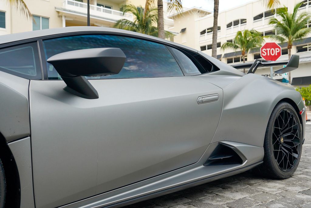 2024 Lamborghini Huracan STO Coupe - 23059285 - 10