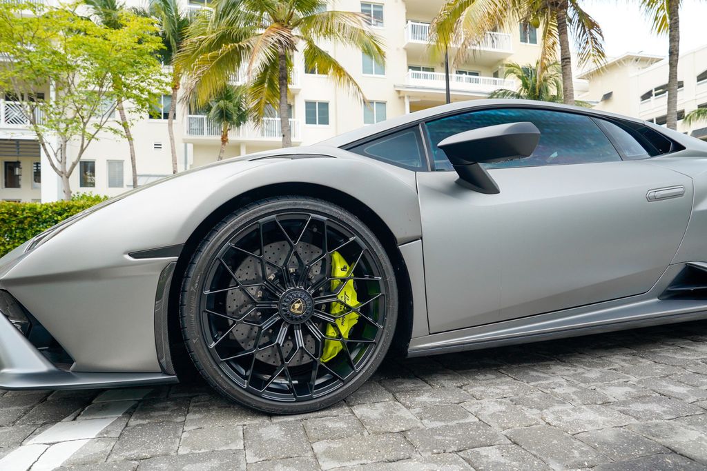 2024 Lamborghini Huracan STO Coupe - 23059285 - 11