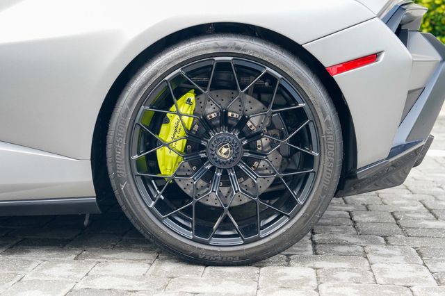 2024 Lamborghini Huracan STO Coupe - 23059285 - 16
