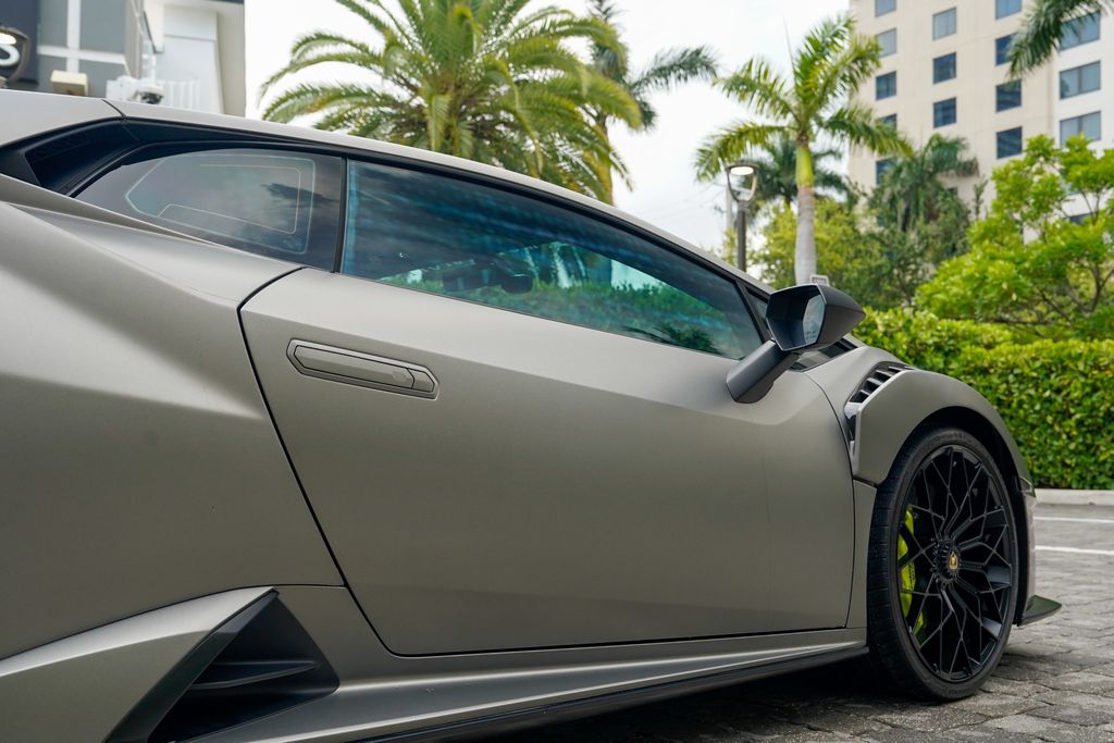 2024 Lamborghini Huracan STO Coupe - 23059285 - 28