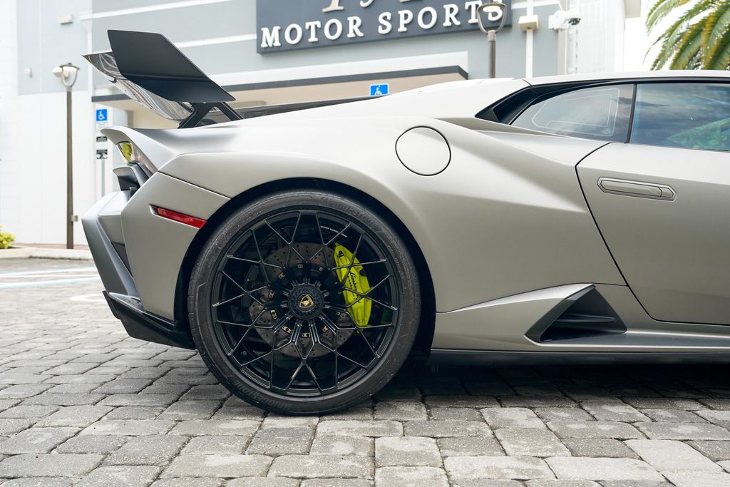 2024 Lamborghini Huracan STO Coupe - 23059285 - 30