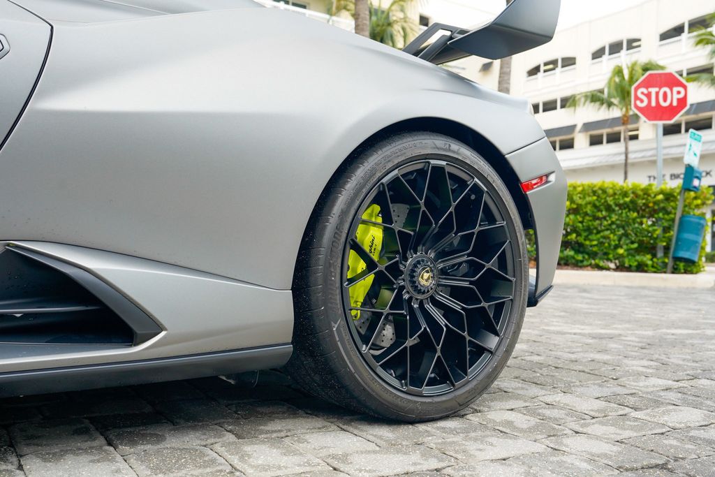 2024 Lamborghini Huracan STO Coupe - 23059285 - 46