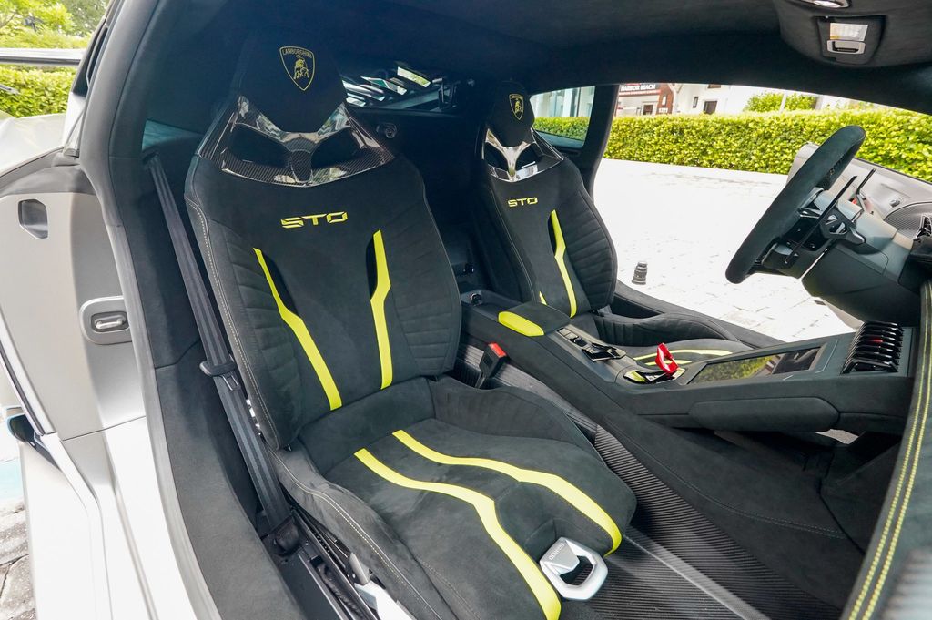 2024 Lamborghini Huracan STO Coupe - 23059285 - 89
