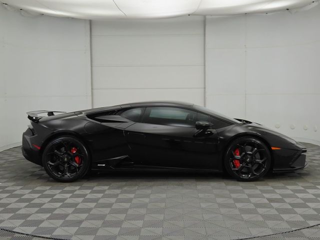 2024 Lamborghini Huracan Tecnica Coupe - 22904396 - 3