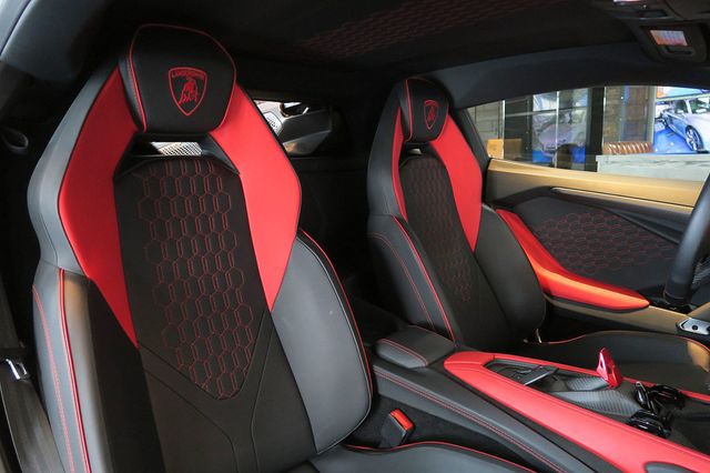 2024 Lamborghini Revuelto Coupe - 22899506 - 9