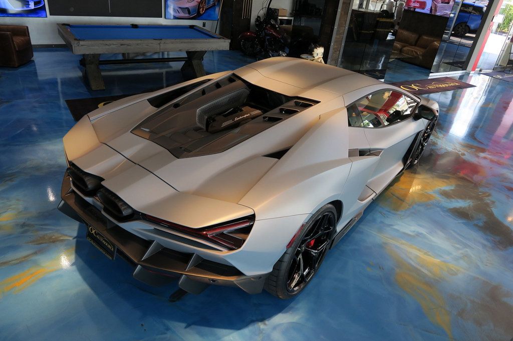 2024 Lamborghini Revuelto photo 5