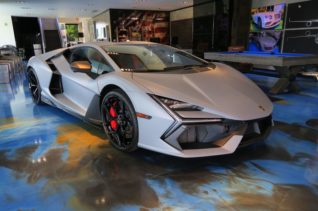 2024 Lamborghini Revuelto photo 6