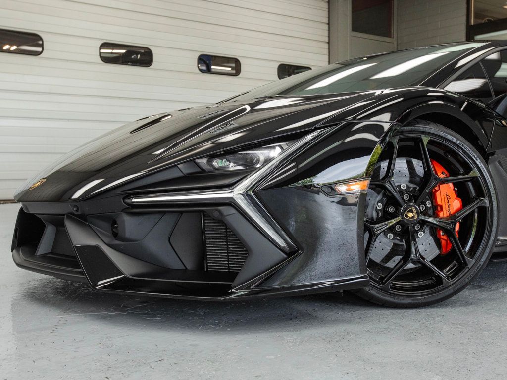 2024 Lamborghini Revuelto photo 21